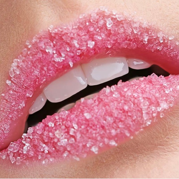 ONLY 2 LEFT!! Sara Happ The Lip Scrub 💋 - Picture 10 of 15